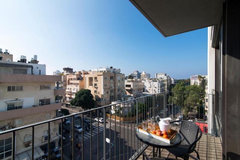 Квартира в Тель-Авиве c комнатой-мамадом в аренду. -  Фото 9