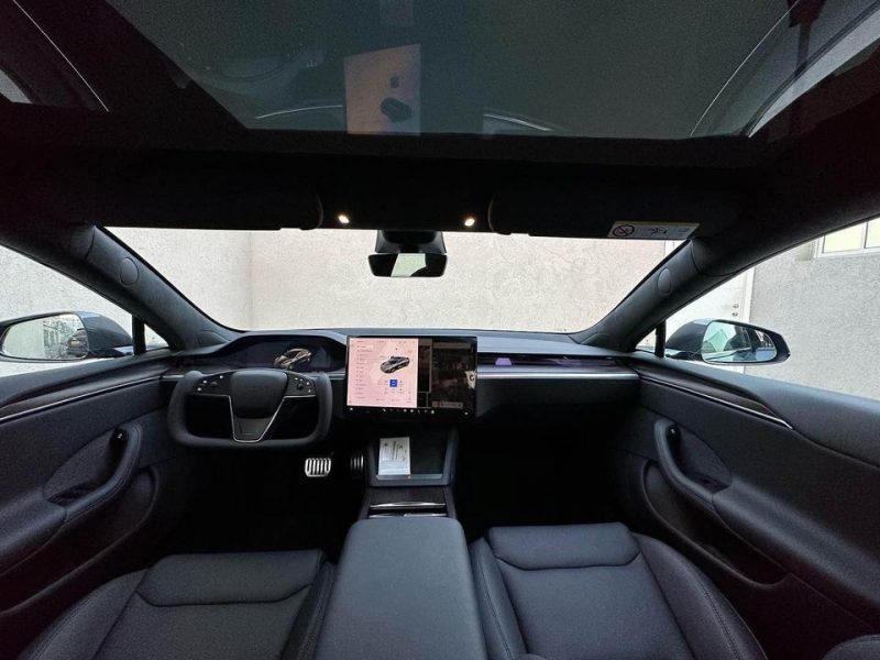 Tesla Model S -  Фото 2