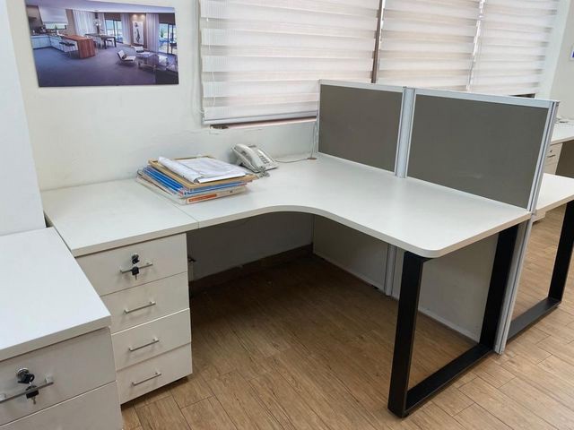 Позиции офисной мебели в новом состоянии -  Фото 3