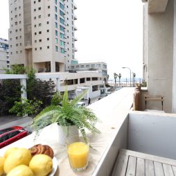 Квартира в Тель-Авиве рядом с морем в аренду.