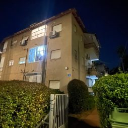 В аренду 2х-комнатная на Jabotinski 3, Hadera за 2200 ₪