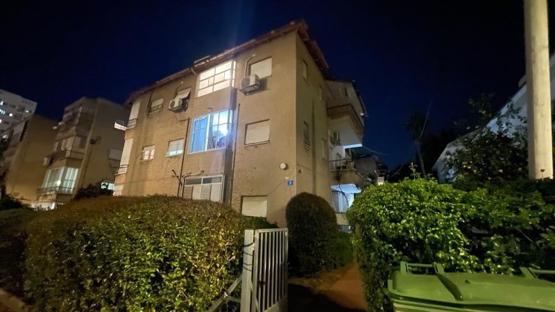 В аренду 2х-комнатная на Jabotinski 3, Hadera за 2200 ₪ -  Фото 1