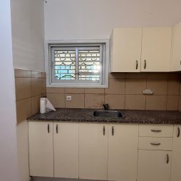 В аренду 2х-комнатная рядом с морем на Gad Machness, Netanya за 3100 ₪