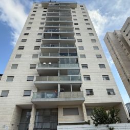 В аренду студия на AlHarizi St 16, Netanya за 2700 ₪