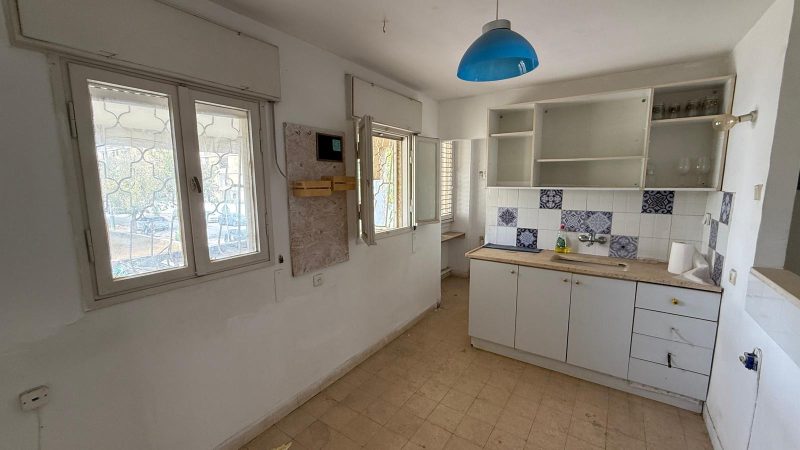 В аренду 2,5-комнатная на Hahistadrut 52, Giv'atayim за 4650 ₪ -  Фото 2