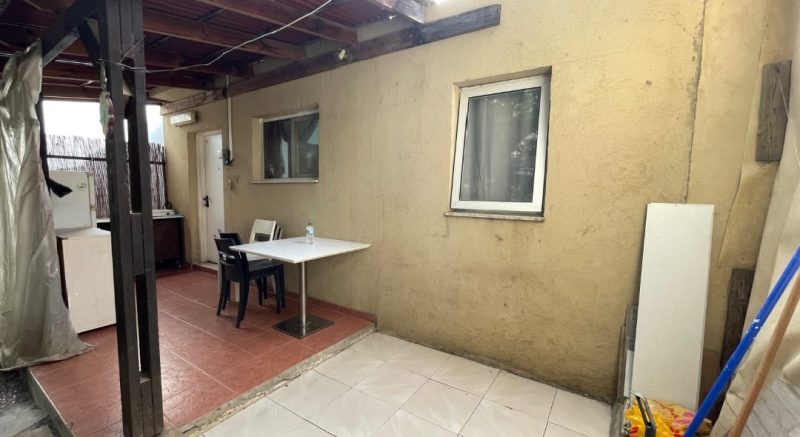 В аренду 1,5-комнатная с двориком на David Yellin St 19, Netanya -  Фото 1