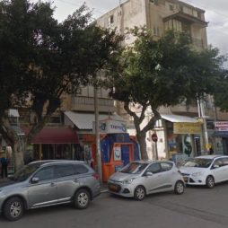 В аренду 1,5-комнатная на Sha'ar ha-Emek St 4, Netanya за 3300 ₪