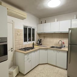 В аренду 3х-комнатная с двориком на Borohov 9, Netanya за 4500 ₪