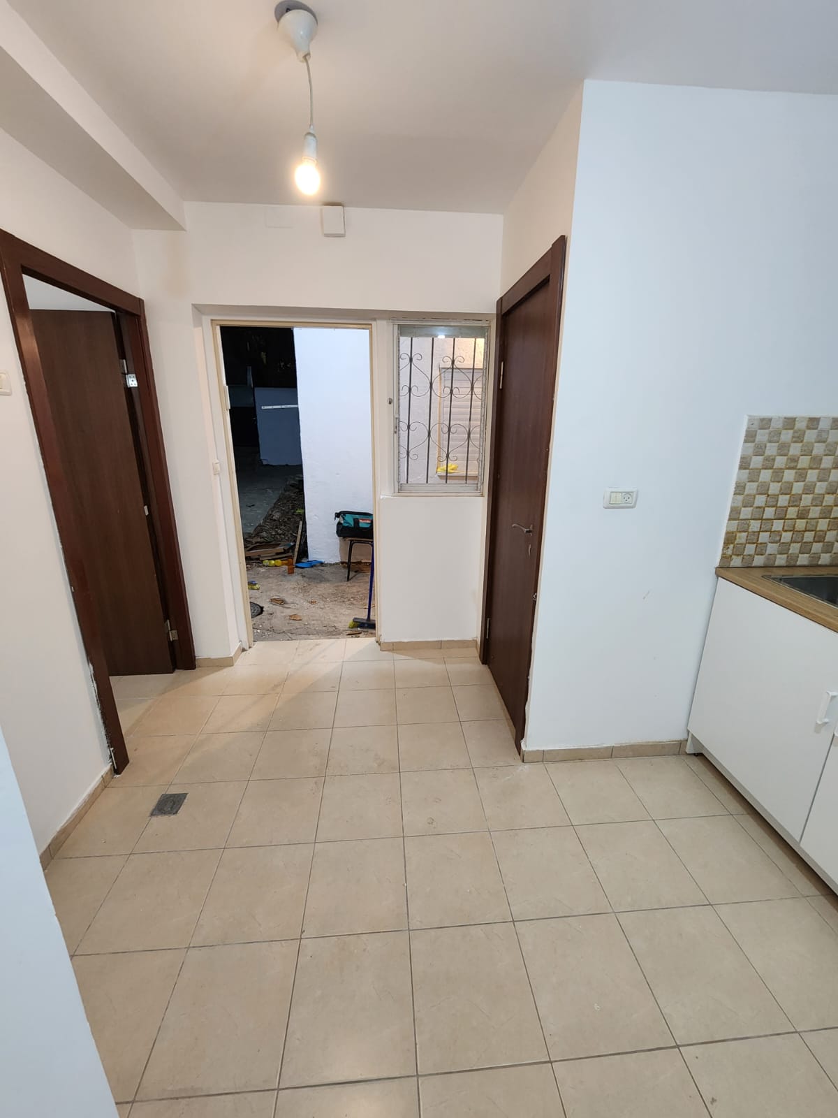 2-комнатная с выходом в гину на Барзилай, Хайфа — 1 800 ₪ -  Фото 3