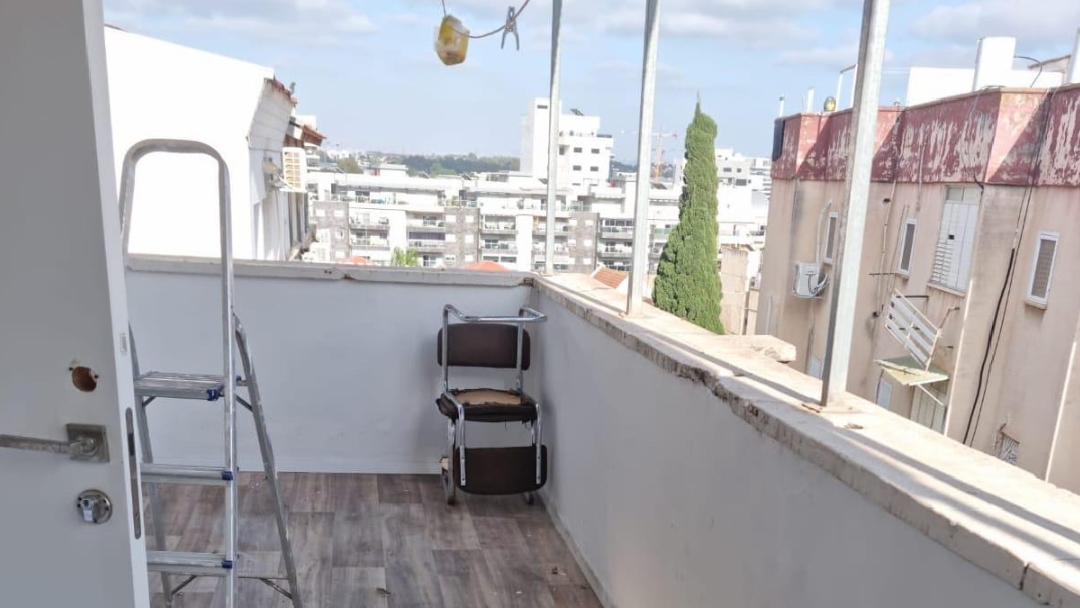 В аренду 2,5-комнатная на Ya'akov Weiss St 8, Netanya за 3700 ₪ -  Фото 2
