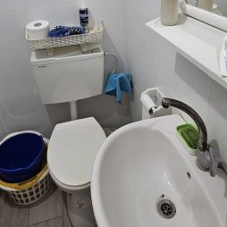 В аренду 1,5-комнатная на Sha'ar ha-Emek St 4, Netanya за 3300 ₪