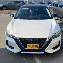 Продаю Nissan Sentra от первого владельца. Ездил мало, так как большую