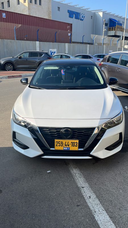 Продаю Nissan Sentra от первого владельца. Ездил мало, так как большую -  Фото 1